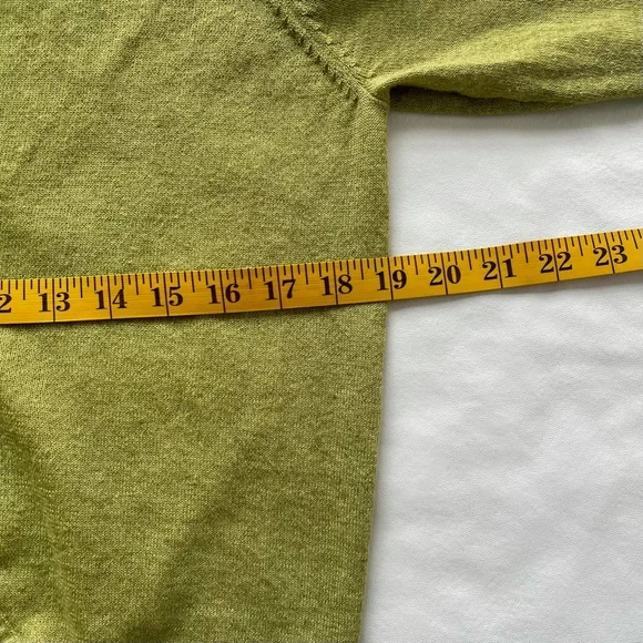 CAbi Green Knit Button Front Long Sleeve Cardigan w/Hood & Tulip Hem M (Women’s) - Picture 8 of 10